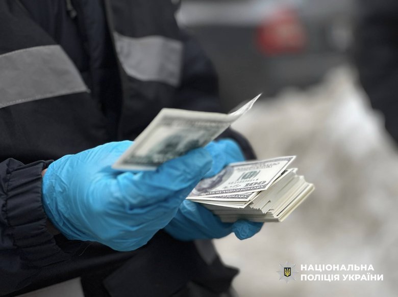 Чоловік обіцяв вирішити питання у ТЦК та суді