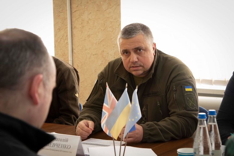 Зону ООС посетила делегация британских переговорщиков 04