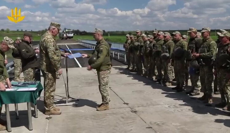 На Херсонщині відновили міст, зруйнований окупантами. ВIДЕО