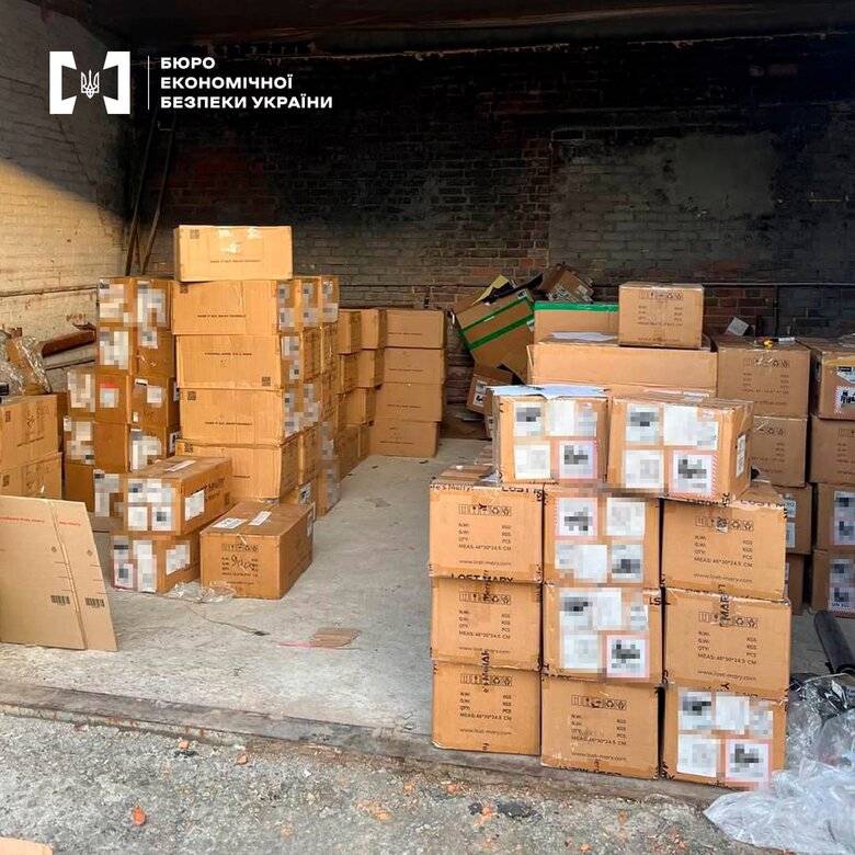 БЕБ вилучило велику партію незаконно ввезених електронних сигарет на Львівщині
