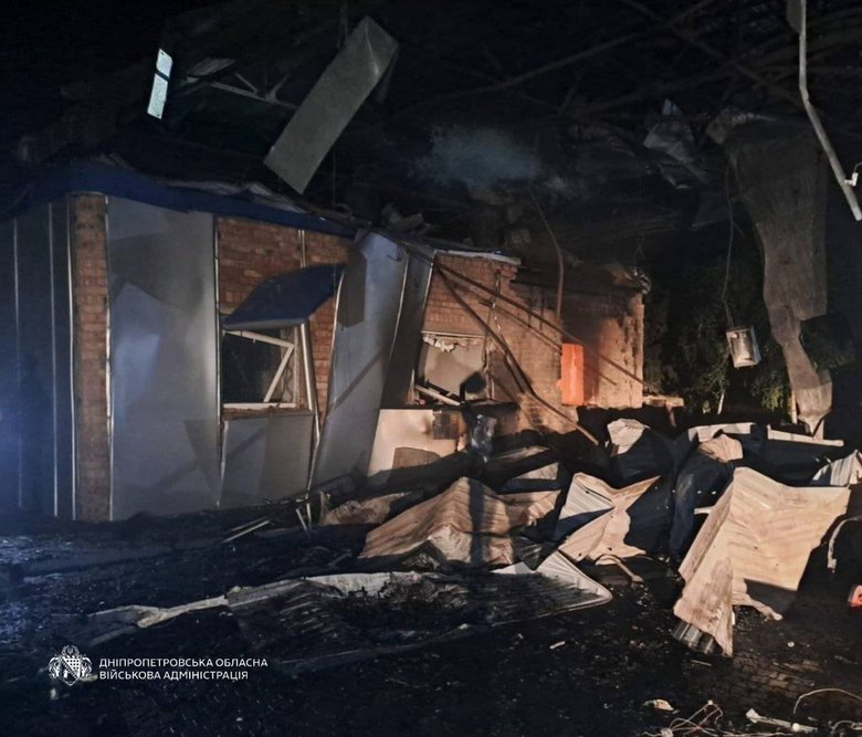 Через атаки БпЛА на Дніпропетровщині постраждала людина, пошкоджено АЗС