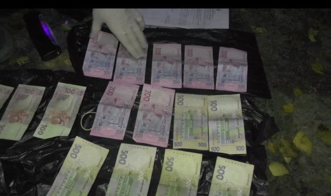 СБУ викрила на хабарі двох оперуповноважених поліції Кіровоградщини 04
