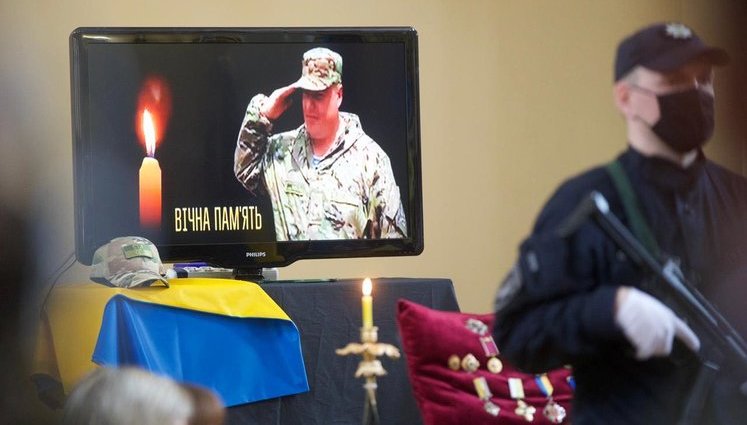 У Сєверодонецьку попрощалися із загиблим на Донбасі Героєм України, командиром батальйону "Луганськ-1" Сергієм Губановим. ВІДЕО+ФОТОрепортаж