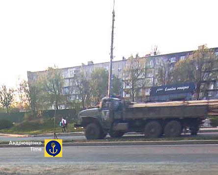 Росіяни будують ешелоновану оборону навколо окупованого Маріуполя, - Андрющенко  03