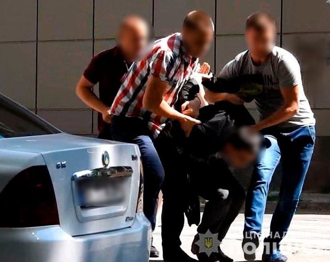 Наркоторговця-іноземця, якого розшукував Інтерпол, затримали на Херсонщині 01
