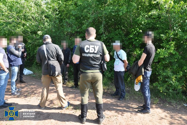 Викрито масштабне розкрадання дизпалива Укрзалізниці в Миколаєві. Щомісячні збитки становили $50 тис., - СБУ 03