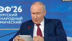Путин: Россия будет добиваться "денацификации" Украины, но дипломатическим путем