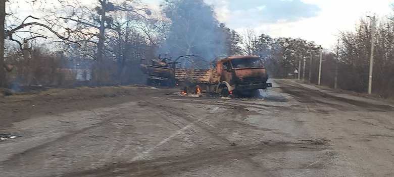 Воїни тероборони Бородянки на Київщині завдають тяжких втрат російським колонам постачання: спалено 3 вантажівки, захоплено - 4, - Бутусов 02 Воїни тероборони Бородянки на Київщині завдають тяжких втрат російським колонам постачання: спалено 3 вантажівки, захоплено - 4, - Бутусов 02