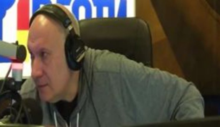 "Иди в жопу! Слышишь меня? Подонок! Тварь!", - российский журналист Ганапольский эмоционально отреагировал на "ватника" из Днепропетровска. ВИДЕО
