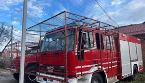 Россияне атаковали спасателей на Запорожье: повреждена техника и здание подразделения. ФОТОРЕПОРТАЖ