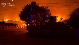 Зеленський про вибухи в Милій на Київщині: Був удар по складу з подальшою детонацією, винні понесуть відповідальність. ВIДЕО