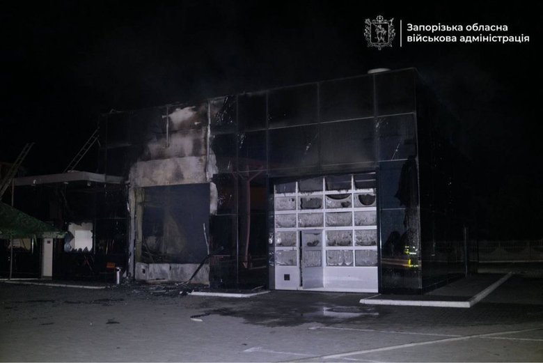 Россия атаковала Запорожье дронами: возник пожар на автостоянке, есть пострадавший