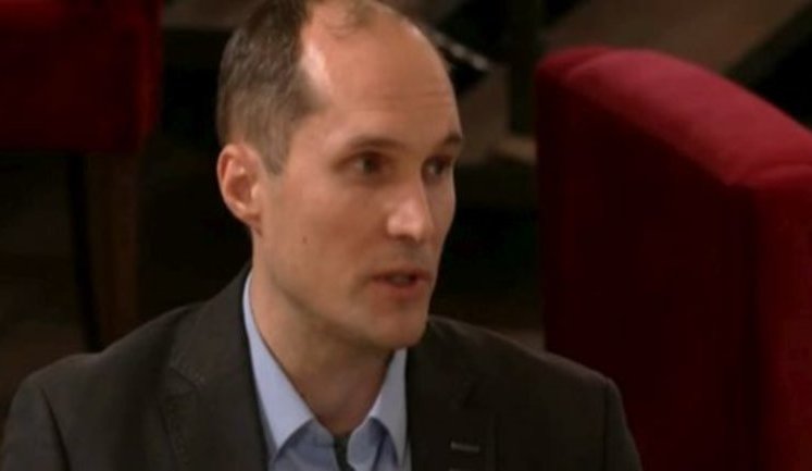 Бутусов - Зеленському: "Керівництво країною під час війни - це не "Квартал". ВIДЕО