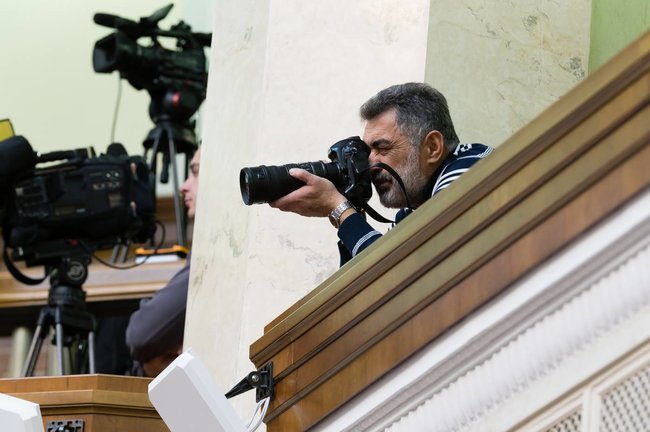 Умер известный парламентский фотограф Владимир Струмковский 07