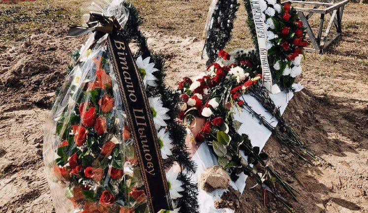 Близькі змогли поховати білоруського активіста Шишова: тіло видали через 55 днів після загибелі. ФОТОрепортаж