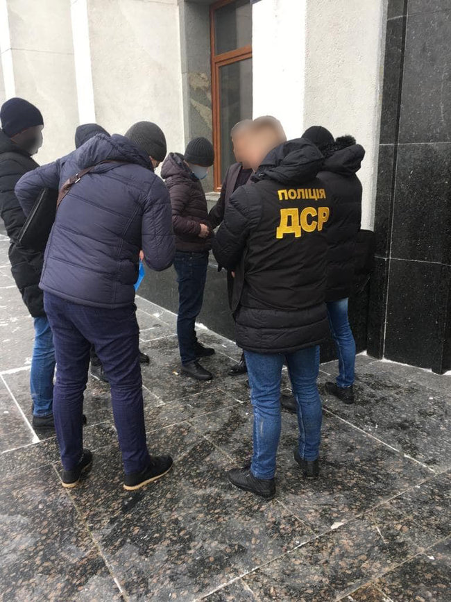 Чиновник Тернопольской ОГА попался на взятке 500 долл., - прокуратура 01