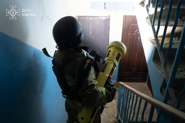 Російський удар по Києву 14 листопада: 1 загиблий, 15 поранених, масштабні пожежі