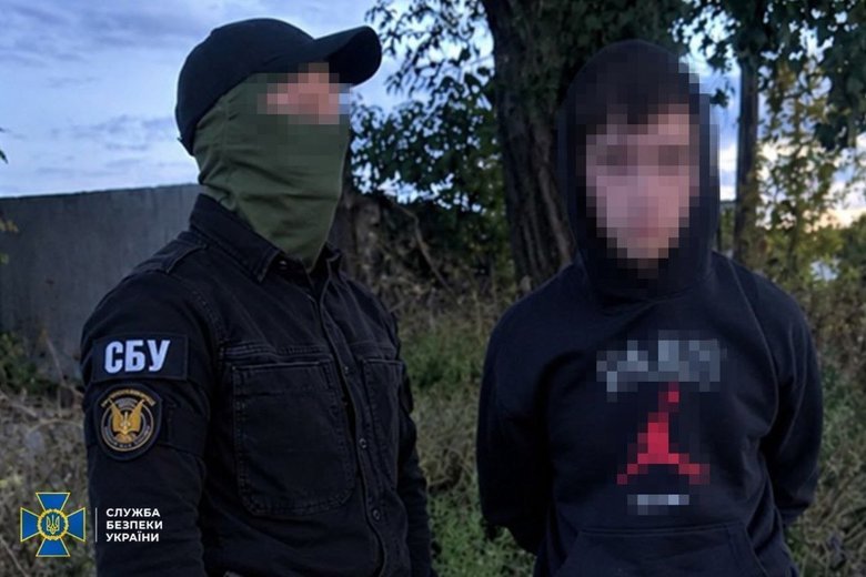 СБУ викрила спробу РФ скоїти диверсію руками двох підлітків
