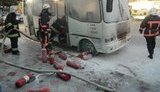 На остановке в Севастополе сгорела маршрутка. ФОТОрепортаж
