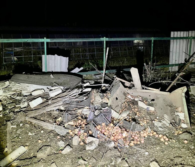 Нічний обстріл Дніпра: одна людина загинула, п’ятеро поранені. Згоріли понад 100 автобусів 03 Нічний обстріл Дніпра: одна людина загинула, п’ятеро поранені. Згоріли понад 100 автобусів 03