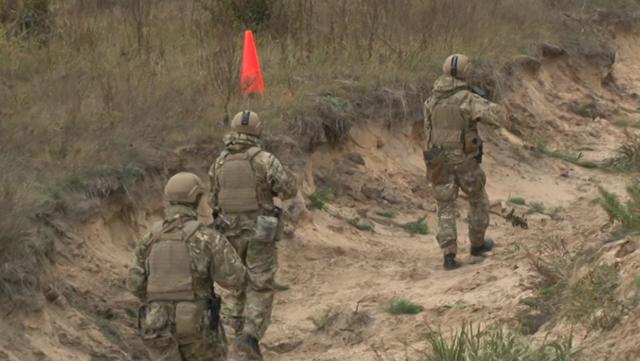 Ukrainian Spetsnaz trained by US counterparts to conduct night operations 02 Ukrainian Spetsnaz trained by US counterparts to conduct night operations 02