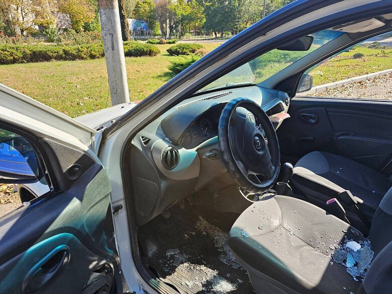 Russians attack Kherson, explosions heard in Dnipro district 02