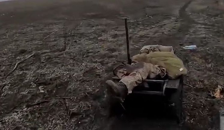 Оператор дронів "Халк" за допомогою наземного безпілотника "Тарган" врятував пораненого бійця "Цьом-Цьом" на Запоріжжі. ВIДЕО