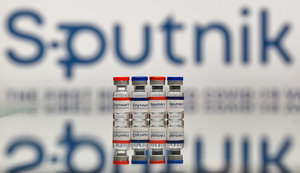 Вакцинованих російським "Спутником V" не пускатимуть до США, - Axios