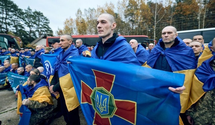 Провели в неволі 1703 дні: додому повернулися останні троє нацгвардійців, які потрапили в полон на ЧАЕС 2022 року