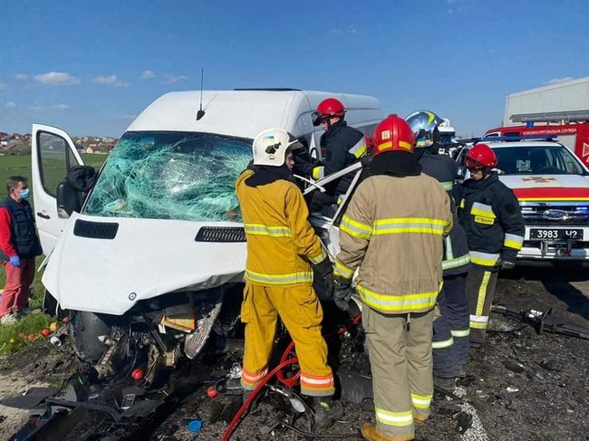 У ДТП на Рівненщині загинули 2 людини 02