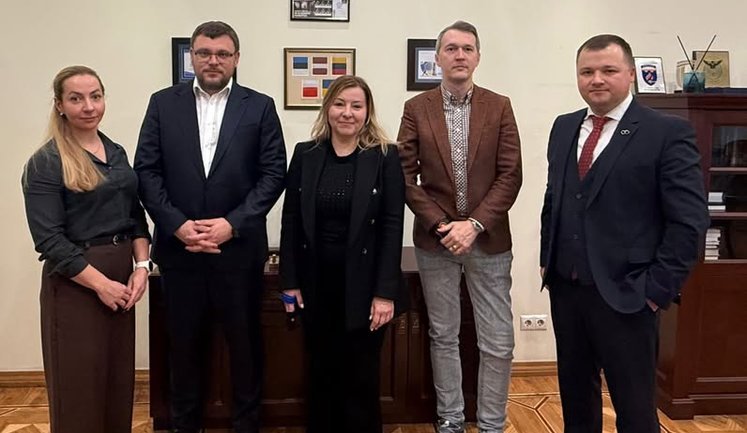 "Миндичгейт": по материалам Цензор.НЕТ ГАР МОУ подала заявление в НАБУ о возможном злоупотреблении в Минобороны при закупке бронежилетов и причастности Умерова к схемам