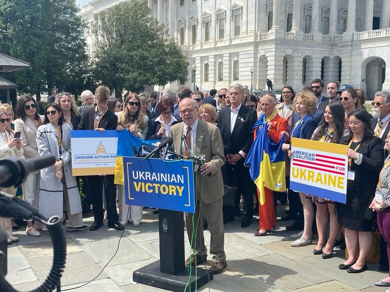 У США урочисто представили проєкт резолюції про перемогу України у війні проти Росії 04