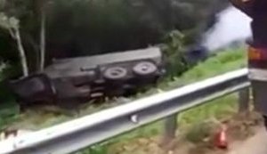 "Видать, крепкий, сука!", - два новейших броневика "Тайфун-У", принадлежащих бригаде спецназа ГРУ армии РФ, слетели в кювет на Кубани. ВИДЕО