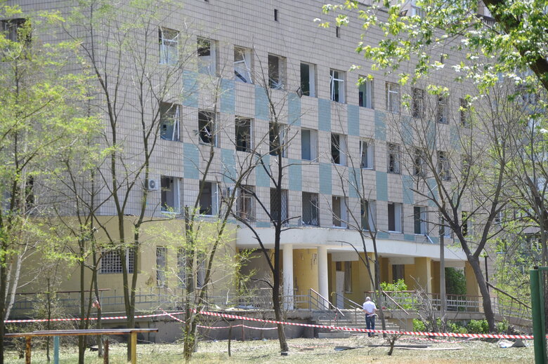 Consequences of shelling in Desnyansky district of Kyiv 10