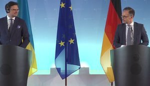 Україна звернулася до Німеччини щодо передачі надлишкової вакцини від COVID-19, - Кулеба
