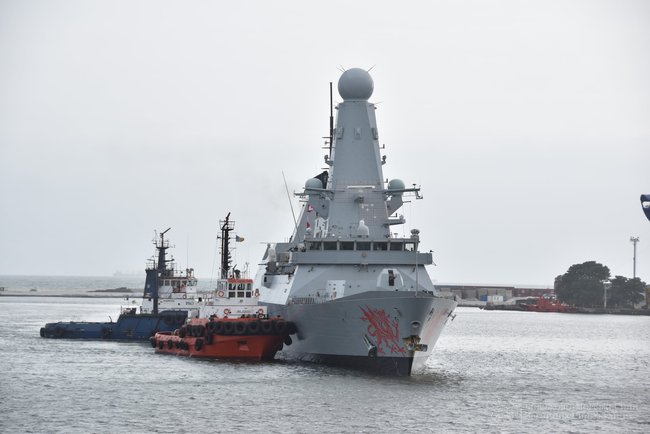В порт Одессы зашел эсминец Королевских ВМС Великобритании Dragon 08