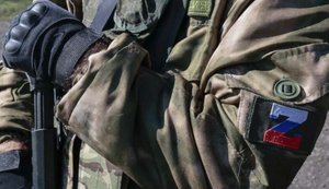 Оккупанты жалуются на сомалийского наемника РФ, который расстреливает своих: "Чупа Макса и четверых обнулил". АУДИО