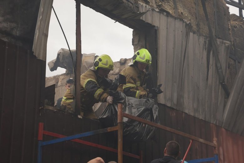 Обстріл складів у Києві