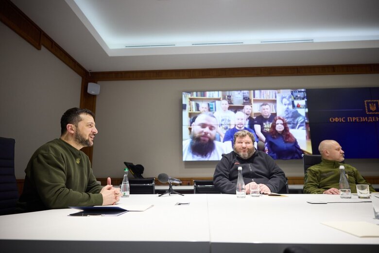 Зеленський поспілкувався з учасниками Української антарктичної експедиції 01