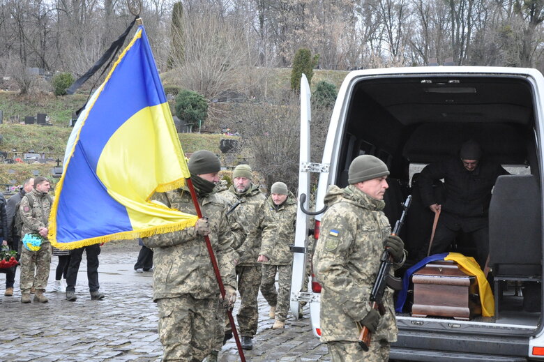 Із режисером монтажу Віктором Ониськом, який загинув у боях за Україну, попрощалися у Києві 19