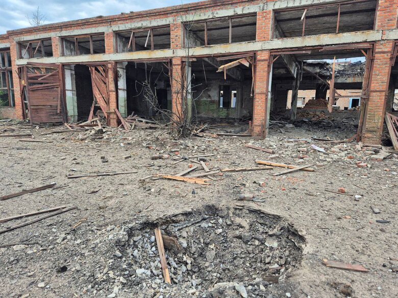 Russians attacked a civilian enterprise in Balakliya with Shaheds