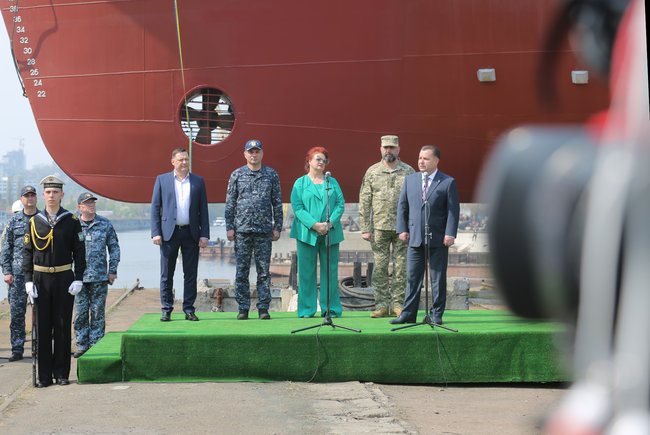 New middle-sized reconnaissance ship deployed by Ukraine’s Naval Forces in Kyiv 14