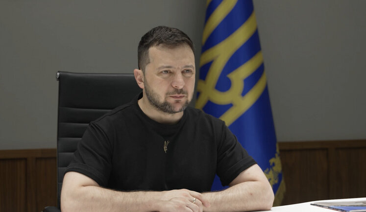 "Велика Росія" краде вцілілі тролейбуси в Маріуполі, - Зеленський