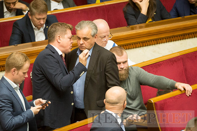 Стефанчук и Регламент, рассказ от Шуфрича и предложение к Шинкаренко вечером решить вопрос зп, - рабочий день ВР 2 октября 14