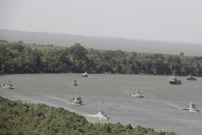 В акваторії Дунаю стартували українсько-румунські навчання ВМС Riverine-2020 02