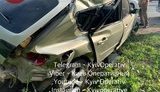 В центре Киева Mazda "вылетела" с дороги и врезалась в столб, есть пострадавший. ФОТОрепортаж