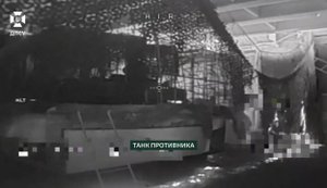 Пограничники сожгли вражеский танк Т-72, "Тигр", бензовоз и две пушки Д-30 на замаскированной ночной стоянке. ВИДЕО