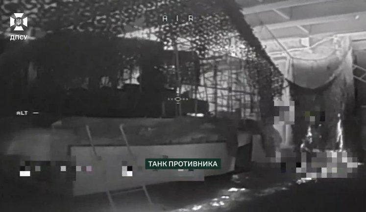Пограничники сожгли вражеский танк Т-72, "Тигр", бензовоз и две пушки Д-30 на замаскированной ночной стоянке. ВИДЕО