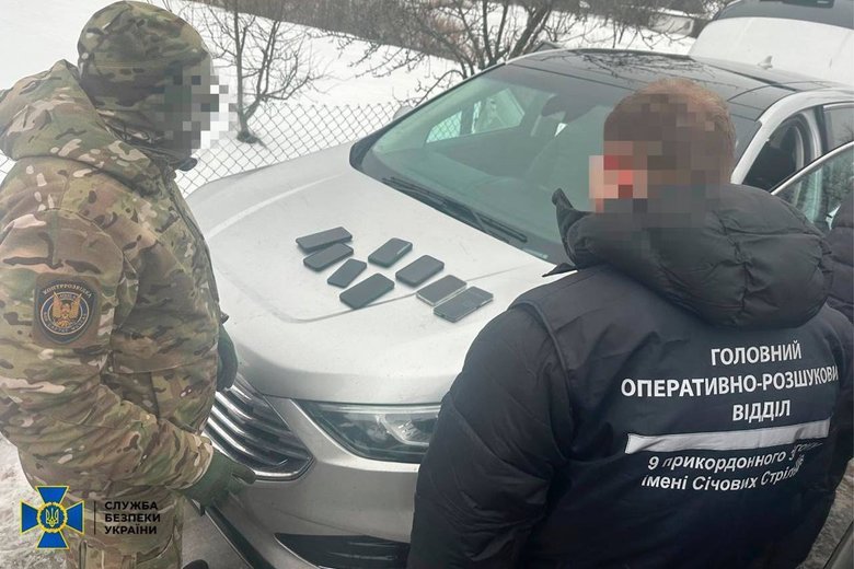 Житель Рівненщини заробив $80 тисяч на незаконному виїзді чоловіків