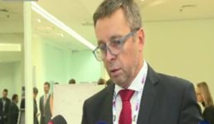 В ходе реформы Украине надо отменить оставшиеся пенсионные привилегии, - Миклош. ВИДЕО